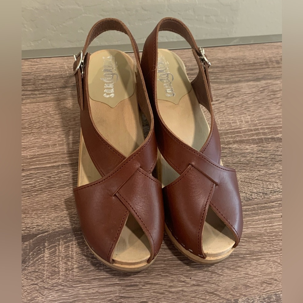 Sandgrens Morocco Crossed Clog Sandal in Cognac || E39 || Sandgrens